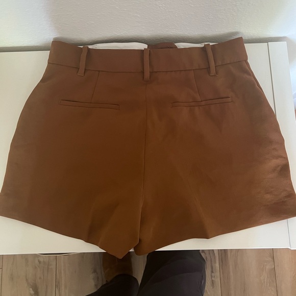 Aritzia Wilfred Anthem Short - Picture 2 of 5